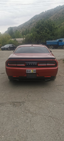 Dodge Challenger 