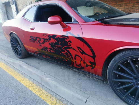 Dodge Challenger 