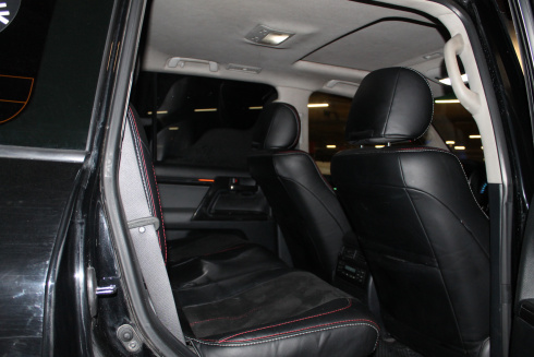 Toyota Land Cruiser 200